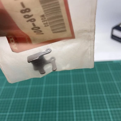 16511-896-000 Genuine Honda Generator Governor Weight EB EG EX HR HRU NOS - Image 1 of 4