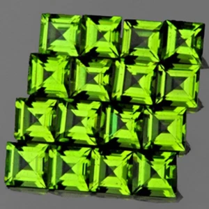 Green Peridot Square 3.00 mm 16 pieces, Flawless-VVS, Natural Loose Gemstone - Picture 1 of 2