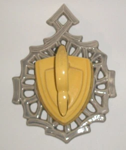 Vintage McCOY BÜGELBILD TRIVIT WANDTASCHE grau / gelb - defekte Displays top!! - Bild 1 von 7