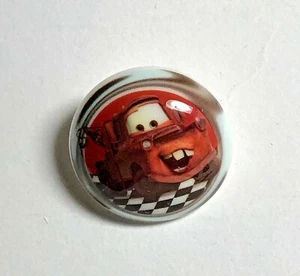 Disney Cartoon Figur gewölbter Knopf - Lightning McQueen - Bild 1 von 3