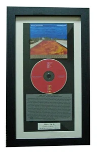 RED HOT CHILI PEPPERS Californication CLASSIC CD FRAMED DISPLAY+FAST GLOBAL SHIP - Imagen 1 de 2