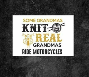 Algunas abuelas tejidas motocicletas de paseo de abuelas reales 12"" x 18"" letrero de metal Harley - Imagen 1 de 2