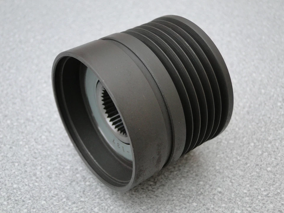 08P198 ALTERNATOR CLUTCH PULLEY for Fiat Idea Doblo I II 1.3 D JTD JTDM      - Image 1 of 4