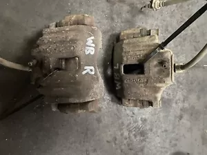 HOLDEN WB BRAKES CALIPERS DISC BRAKE GIRLOCK WB 1 PAIR UTE - Picture 1 of 4