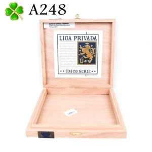 Liga Privada Ratzilla Unico Serie Holz Zigarrenkiste 8,25" x 7,75" x 1,25" A248 - Bild 1 von 10