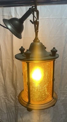 Lámpara colgante antigua de latón ámbar cilindro vidrio misión Foto 1 de 4