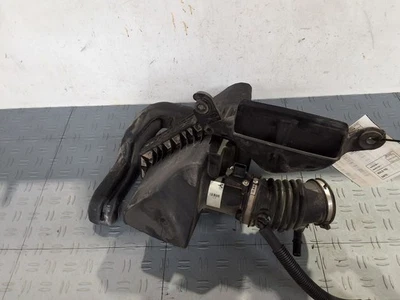 Conjunto de caja de admisión de filtro de aire Ford Focus 2010-2011 2,0 L emisiones estándar Foto 1 de 4