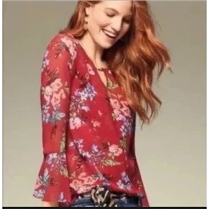 Blusa CAbi Devotada Roja Floral Mangas Campana Boho Chifón Transparente Top Talla M 3590 - Imagen 1 de 7