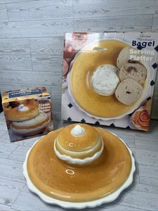 Vintage 1995 Boston Warehouse Keramik Bagel Frischkäse Deckel Schüssel und Platte - Bild 1 von 8