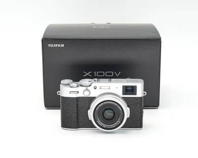 Fujifilm X100V silver like new, Fujifilm specialist dealer #42325** - Image 1 of 3