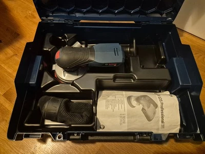 Bosch Professional Akku-Exzenterschleifer GEX 18V-125, 18Volt, 150x Scheiben - Bild 1 von 4