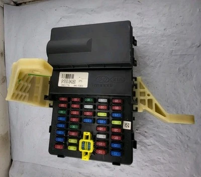 Hyundai Sonata 2006 2007 caja de fusibles bloque relé unión caja de fusibles 91950-3K050 OEM Foto 1 de 4