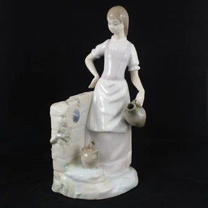 Figura Porcelana NADAL Manises Mujer Cantarera VINTAGE estilo Chic - Imagen 1 de 7