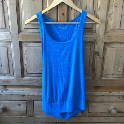 Camiseta sin mangas Beyond Yoga para mujer talla XS azul a rayas atlética activa recortada en la espalda Foto 1 de 4