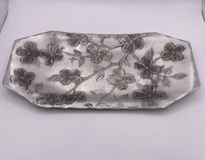 Vintage Wendell August Forge Tray Hand Hammered Aluminum Floral Dogwood Flowers - Picture 1 of 9