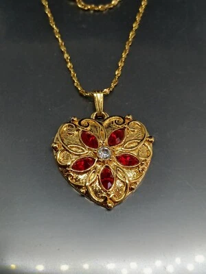 Collar De Colección Avon Tono Dorado Texturizado Corazón Cristal Rojo Estrás Firmado 23.5" Foto 1 de 4