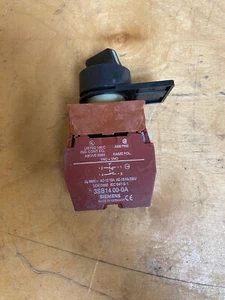 Siemens 3SB 14 00-0A Black Switch - Picture 1 of 7
