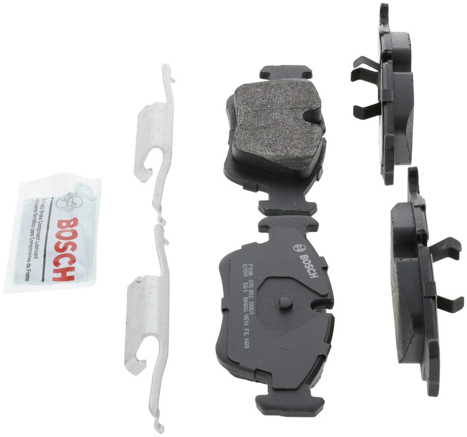 Pastillas de freno delanteras semimetálicas QuietCast 2001-2005 BMW 320i Bosch 2002 2003 Foto 1 de 4