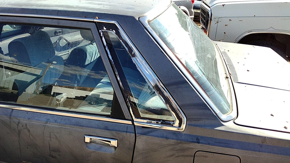 1985 1986 Toyota Camry Driver Left Rear Quarter Glass Back Side Window Oem - Image 1 of 4