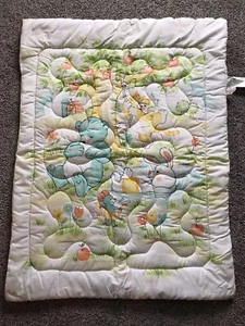Vtg Dundee Country Sunshine Yellow Baby Crib Blanket Bear Bunny Cat Tree Picnic - Picture 1 of 8
