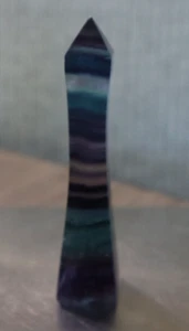 FLUORITE POINT (SKINNY WAIST) 3.54 INCHES TALL/ 47.3 GRAMS - Picture 1 of 6