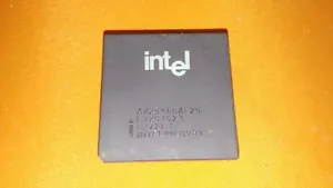 INTEL A82596CA-25 A82596CA 25MHz Vintage CPU PGA X 1PC - Picture 1 of 1