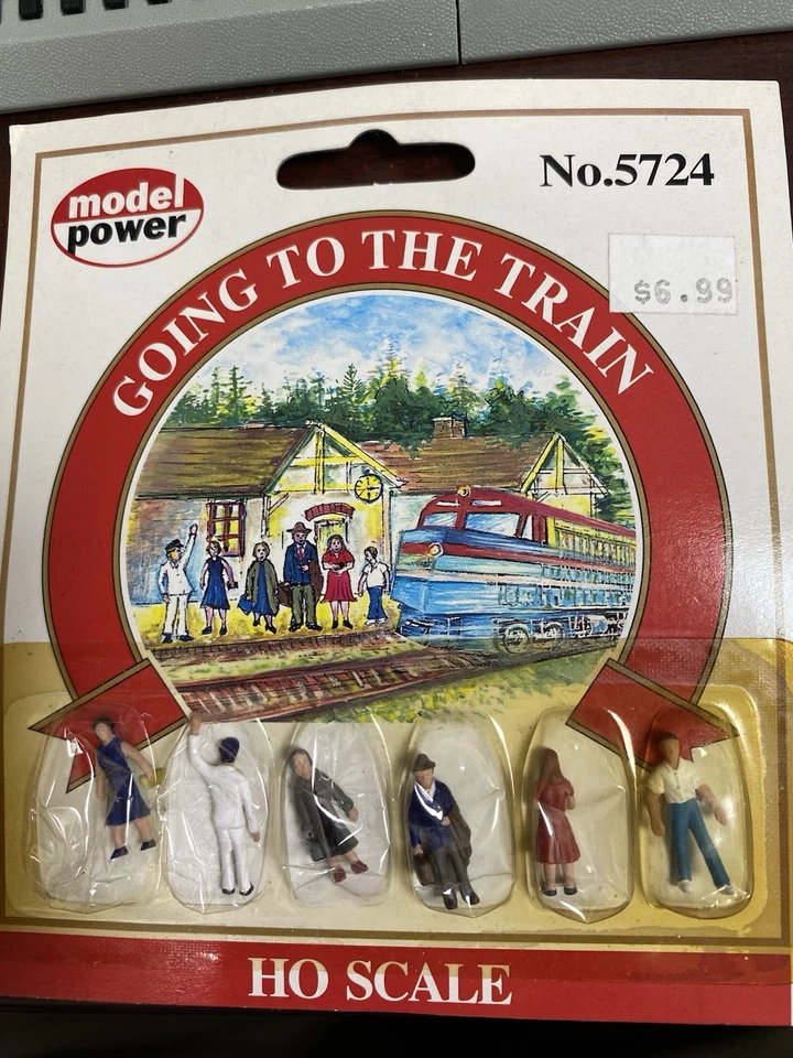 Model Power 5724 HO Pedestian Figures Going to Board the Train (Set of 6) - Image 1 of 1