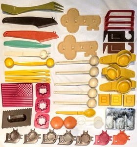 Vintage New Tupperware Gadgets Party Giveaway Consultant Prizes Gifts 44pc - Picture 1 of 5