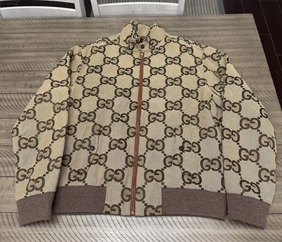 Jaqueta Gucci monograma jumbo GG lona algodão jacquard zíper completo tamanho 50 grande - Imagem 1 de 4