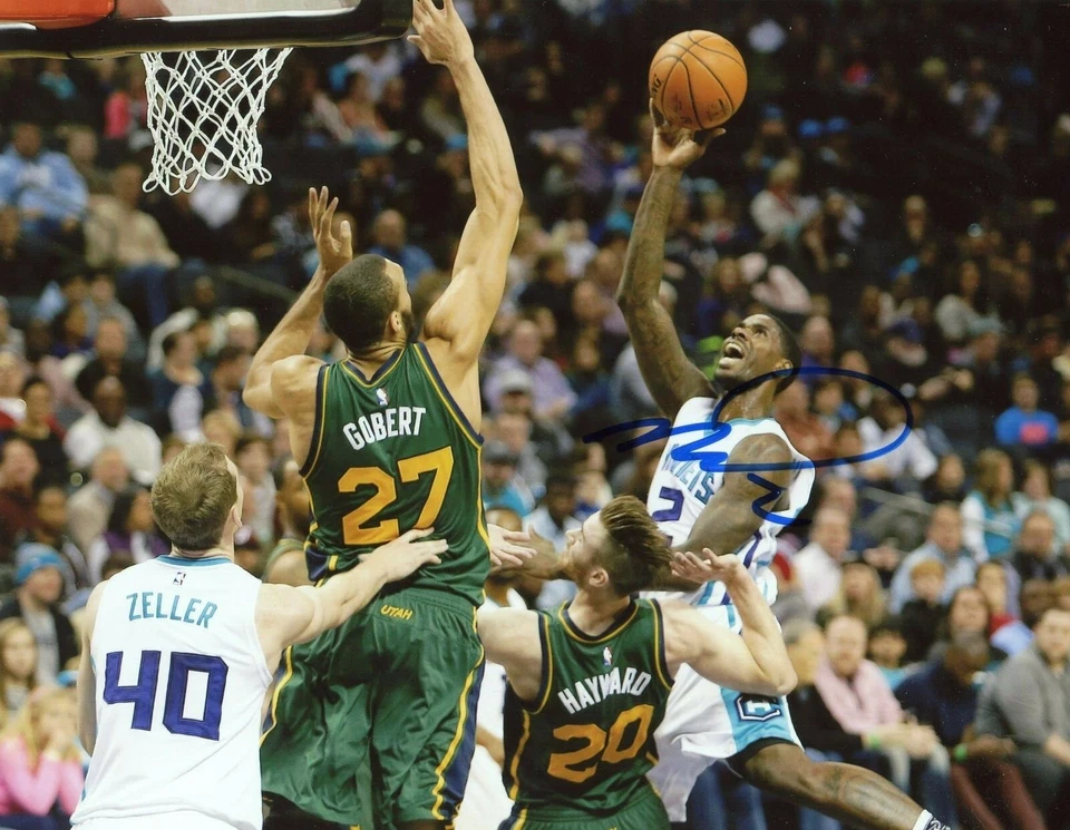 Foto autografiada firmada por Marvin Williams de 8x10 certificado de autenticidad Charlotte Hornets Foto 1 de 1
