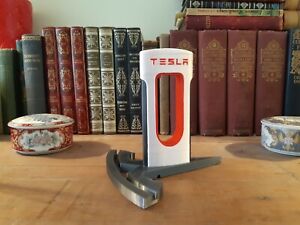 TESLA Supercharger Desk Phone Charger Stand iPhone / USB-C / Micro USB / Samsung