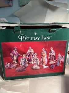 Weihnachtskrippe Vintage 1997 Holiday Lane 12 Teile handbemalte Porzellanfiguren - Bild 1 von 13