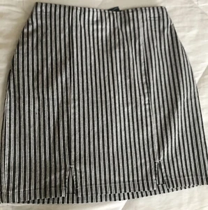 Hollister Minirock ultrahoch geschnitten grau weiß gestreift neu mit Etikett $ 39 Größe XS - Bild 1 von 3