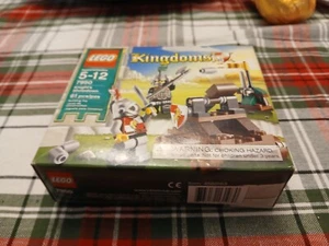 LEGO Castle: Knight's Showdown (7950) New Sealed in box, Knight's Kingdom, Retir - Picture 1 of 3