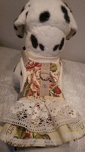 Hundegeschirr S Softgeschirr Blumenmuster Rüschen Spitze beige Trachten Stoff - Bild 1 von 4
