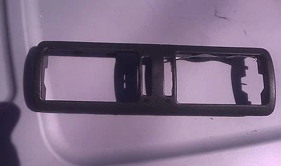 1995 Mazda Millenia - Interior Trim - Center Vent Bezel - Image 1 of 3