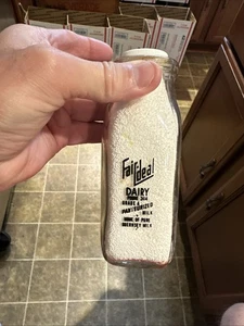 Fair-Deal Dairy ACL Half Pint Milchflasche unbekannter Standort - Bild 1 von 10