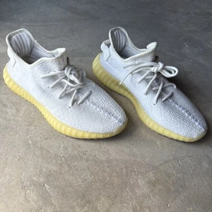 Size 9 - adidas Yeezy Boost 350 V2 Low Cream White / Triple White - Picture 1 of 8
