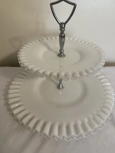 Vintage Piatti Tidbit a 2 livelli modello Fenton Silvercrest - dal 1960 al 1970 - Foto 1 di 6