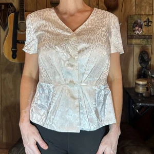Isabella Suits Size 10 Cheetah Print Satin Peplum Blouse with Short Sleeves - Picture 1 of 2