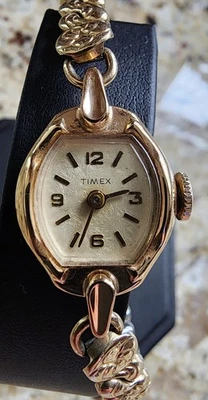 Reloj Timex MECÁNICO Vintage Damas en Casi Perfecto Estado.  Muñeca de 6-1/4 pulgadas Foto 1 de 4