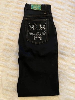 Pantalones de mezclilla rectos con monograma azul Visetos MFP9SMM73HD para mujer $450 MCM Foto 1 de 2