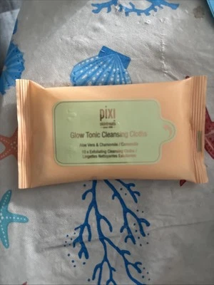 Paño de limpieza tónico brillante Pixi Ski Treats diez toallitas Foto 1 de 3