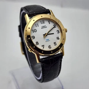 Orologio analogico uomo vintage Timex Indiglo Classic WR 30M 32mm nero/oro - Foto 1 di 11