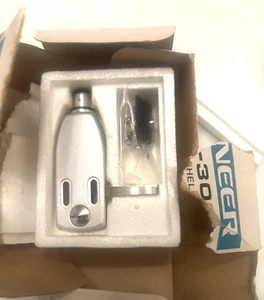 Ω Pioneer PP-302 Headshell ( Silver ) Head shell for turntable NOS + screws - Picture 1 of 12