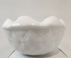 Milk Glass Bowl, Container, Candy Dish, Indiana Glass Co, Vintage,DiamondPattern - Picture 1 of 5