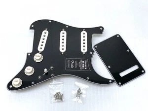 Original MIM Fender LOADED PICKGUARD Strat Pickup Set SSS schwarz mit weißen Reglern - Bild 1 von 22