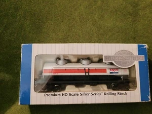 Bachmann Silver Series Ho Scale Vintage 17138 40' Exxon 3 Dome Tank Car - Bild 1 von 2