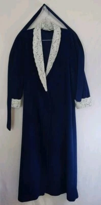 VTG VANITY FAIR BLUE VELVETEEN ROBE WRAP LACE Womens Medium Petite Belt LOVELY - Image 1 of 4