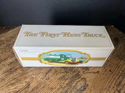 Первый грузовик Hess 1982 бензовоз игрушка винтажный, без батарей новый в коробке - Изображение 1 из 4